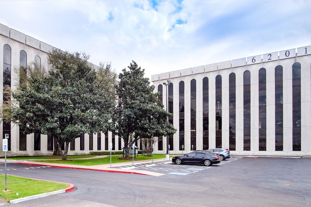 6201 Bonhomme Rd, Houston, TX 77036